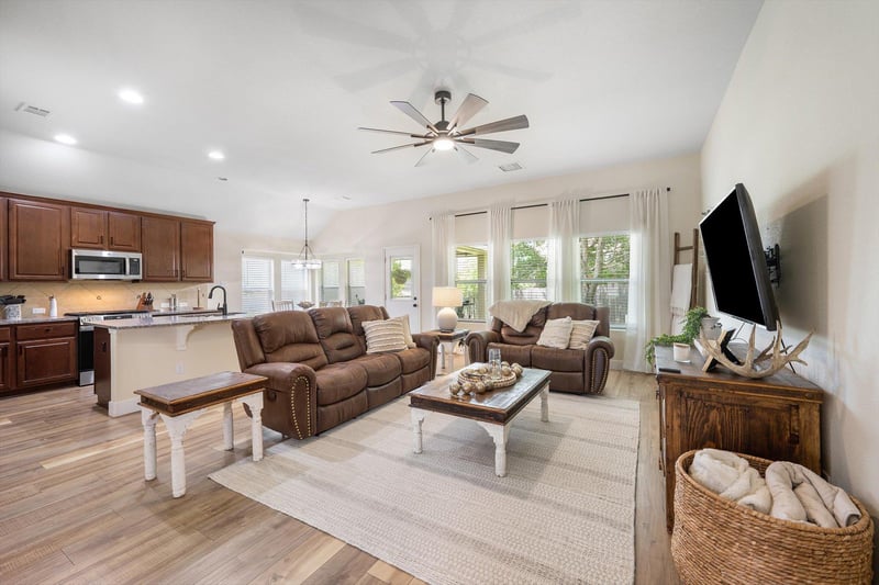 604 Cerezo DR, Leander, TX 78641