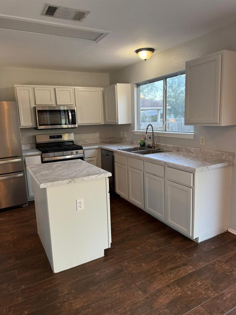 612 Blair Ave, Bastrop, TX 78602