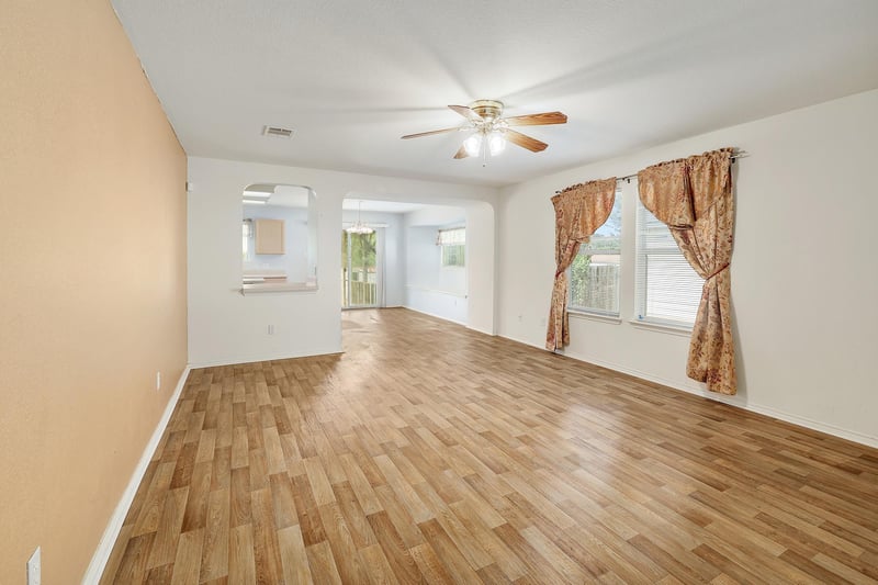 1621 Apollo CIR, Round Rock, TX 78664