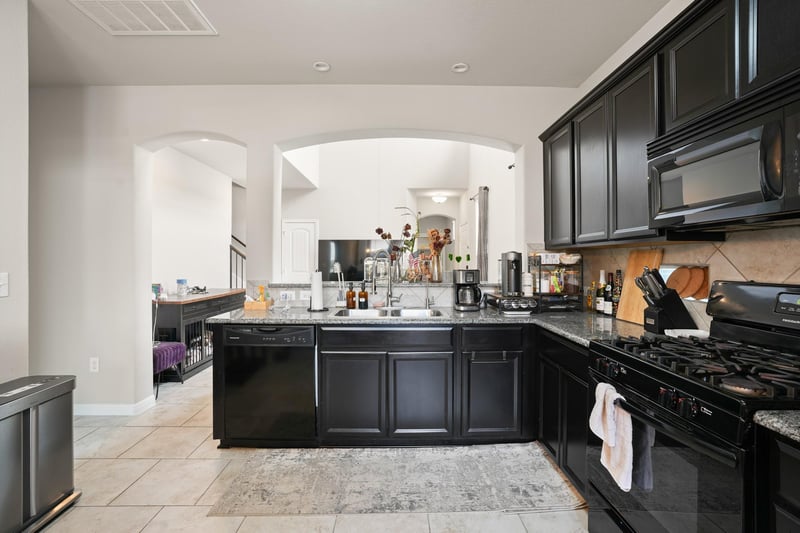 400 Epiphany LN, Pflugerville, TX 78660