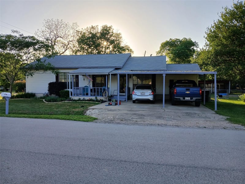 1206 8th ST, Caldwell, TX 77836