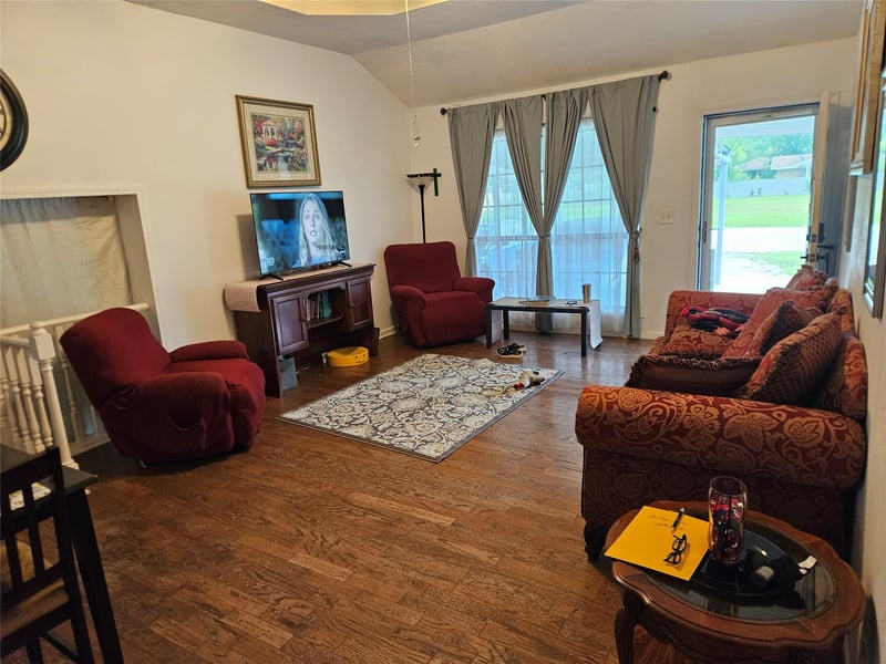 1206 8th ST, Caldwell, TX 77836