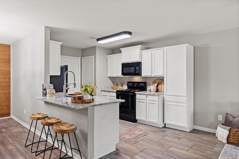 217 Farmer LN, Jarrell, TX 76537