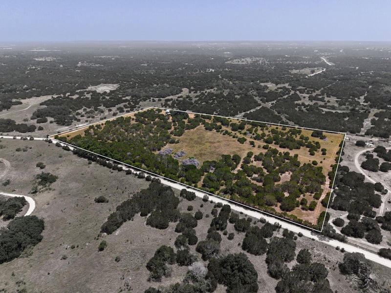 3366 Cr 419 , Evant, TX 76525
