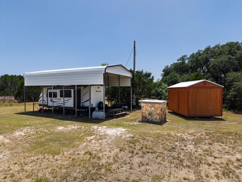 3366 Cr 419 , Evant, TX 76525