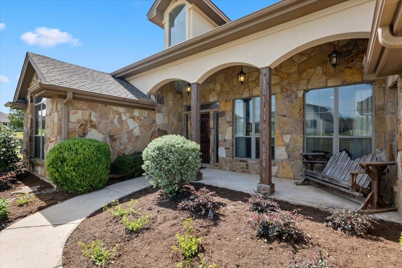 601 Pheasant MDW, Liberty Hill, TX 78642