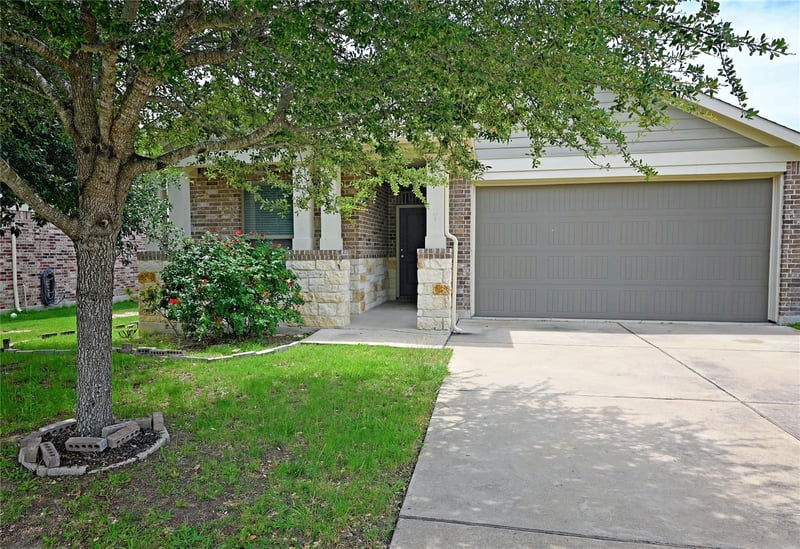 2108 Maplewood DR, Leander, TX 78641