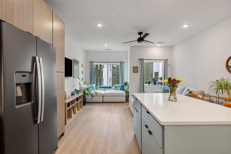 4802 Congress Ave #411, Austin, TX 78745