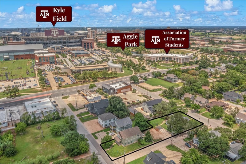 208 Fairview Ave, College Station, TX 77840