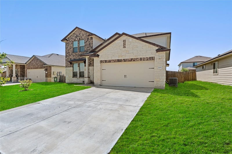 105 Green Jay DR, Jarrell, TX 76537