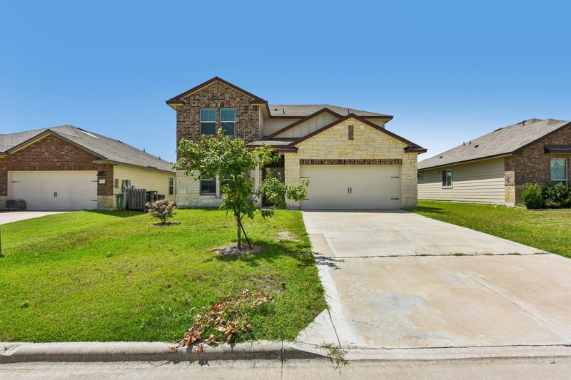 105 Green Jay DR, Jarrell, TX 76537