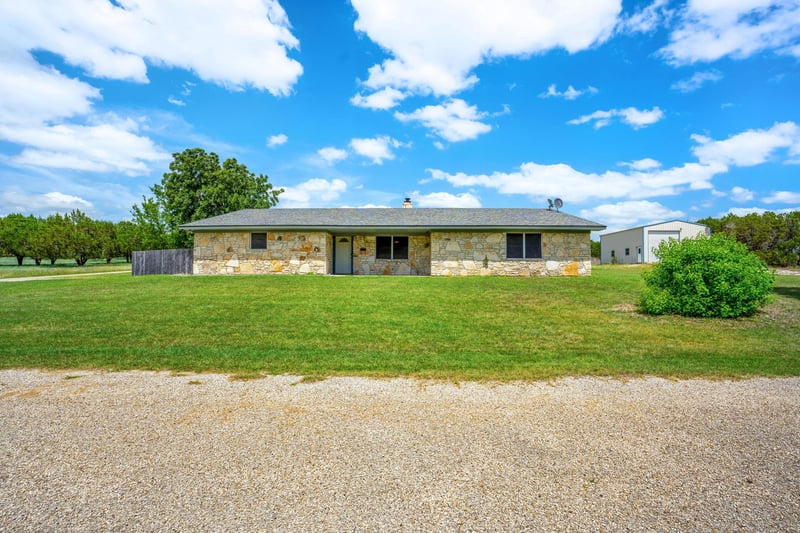 130 Bobcat LN, Copperas Cove, TX 76522