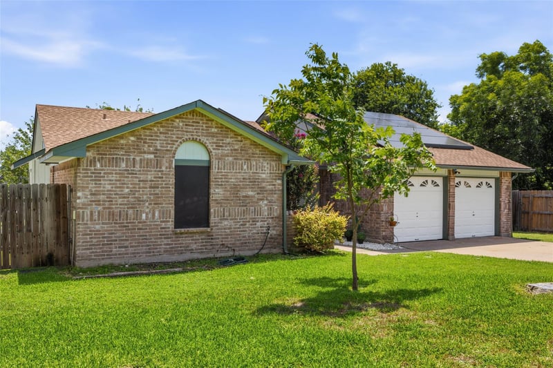 2702 Julie CV, Taylor, TX 76574