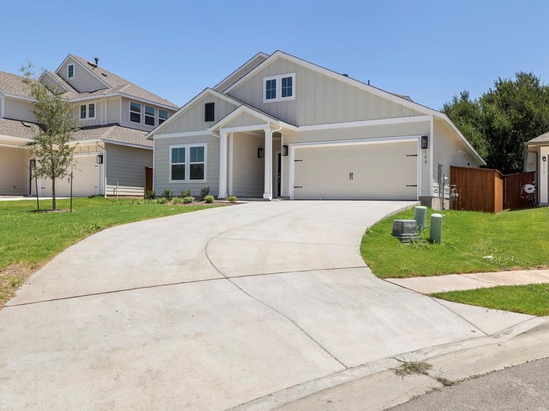 109 Wagon Spoke Way, Liberty Hill, TX 78642