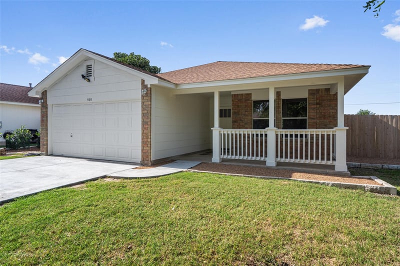 500 Mitchell DR, Hutto, TX 78634