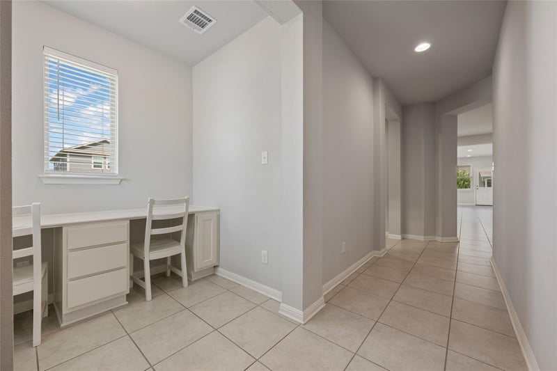 101 Quiet Man DR, Jarrell, TX 76537