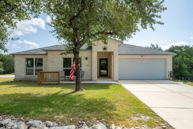 21006 Santa Rosa Ave, Lago Vista, TX 78645