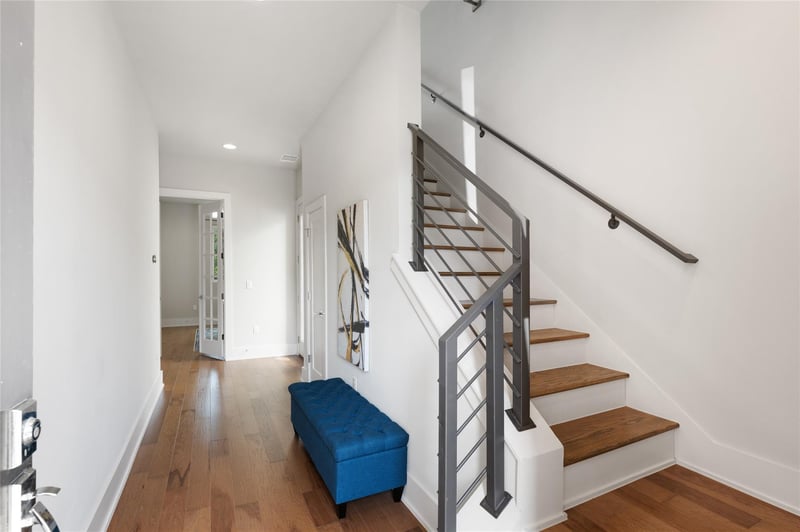7913 Floracita LN, Austin, TX 78735