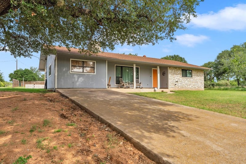 2208 Belaire DR, Granite Shoals, TX 78654