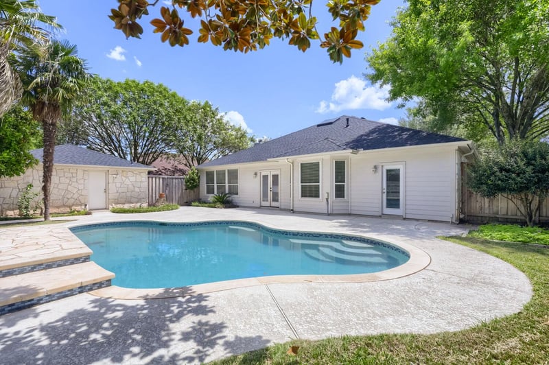 1004 Olympic DR, Pflugerville, TX 78660