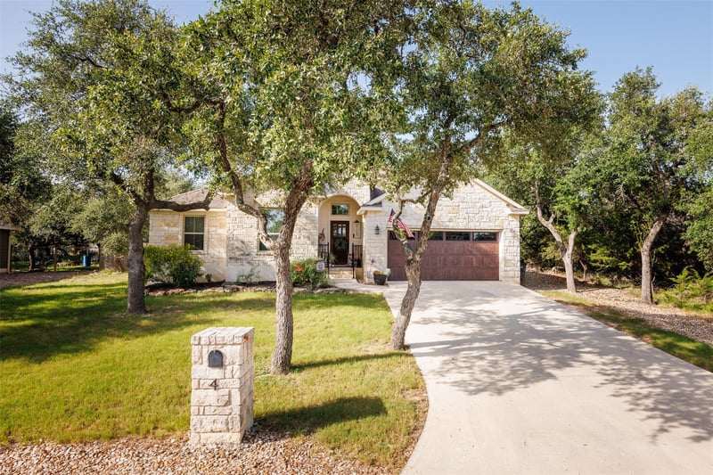 4 Maplewood RD, Wimberley, TX 78676