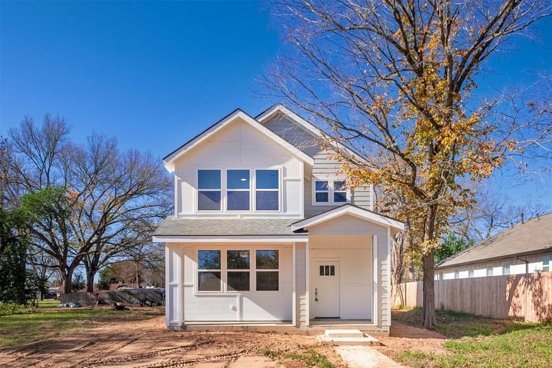 107 Wilkes ST, Smithville, TX 78957