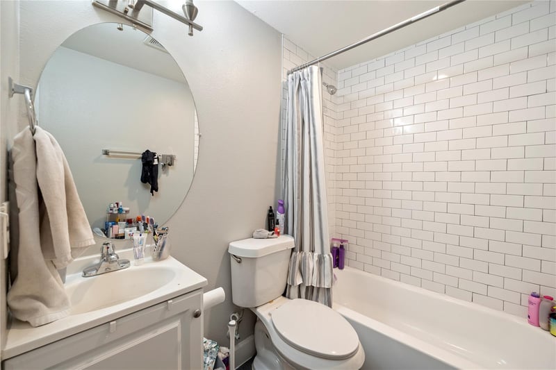201 West 31st ST #E, Austin, TX 78705