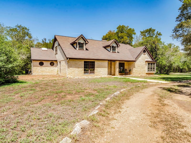 1112 Live Oak Loop, Buda, TX 78610