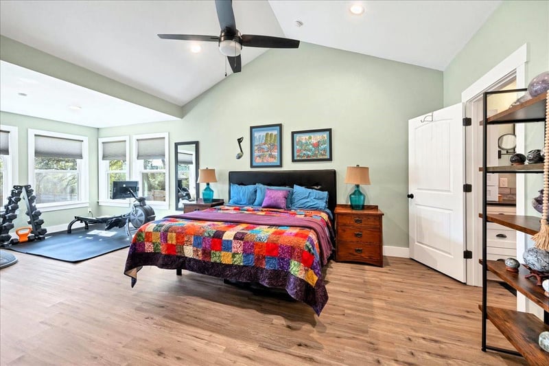 10502 Lakeview DR, Jonestown, TX 78645