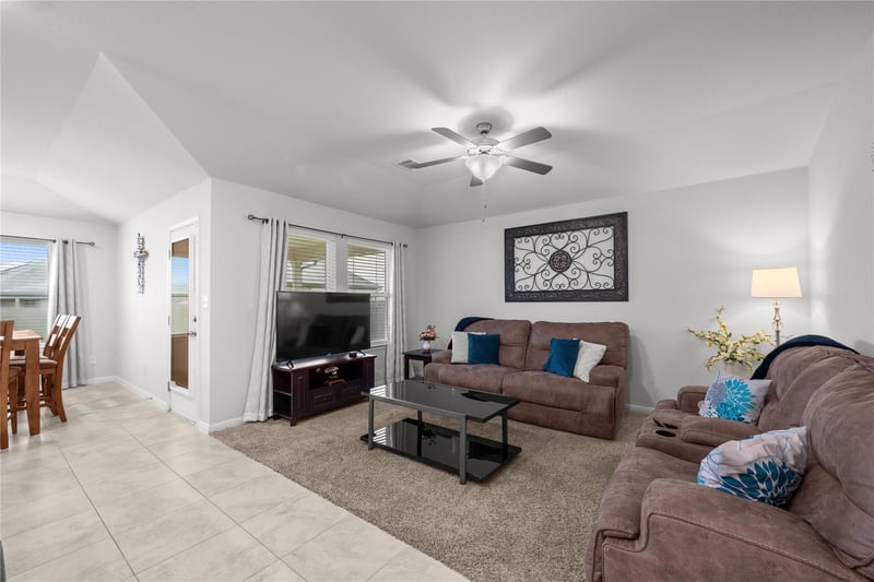 407 Water Way Ave, Hutto, TX 78634