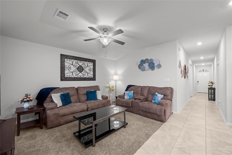 407 Water Way Ave, Hutto, TX 78634