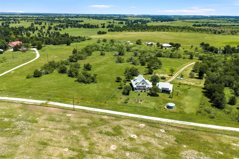 928 Upper Elgin River RD, Elgin, TX 78621