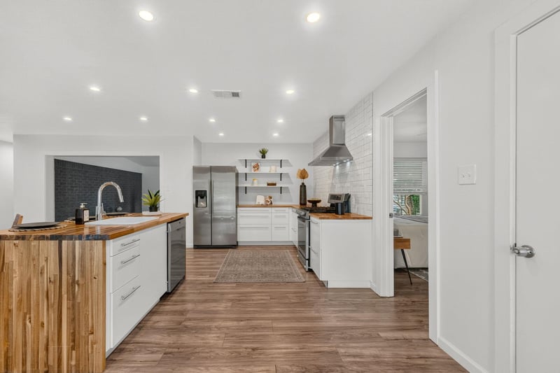4808 Broadhill DR, Austin, TX 78723