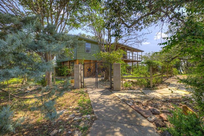 785 Park SHRS, Canyon Lake, TX 78133