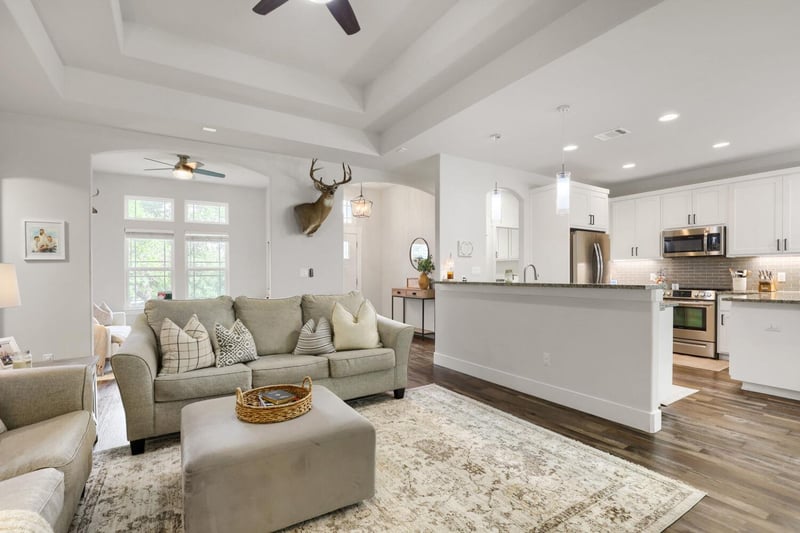 6101 Cimmaron TRL, Lago Vista, TX 78645
