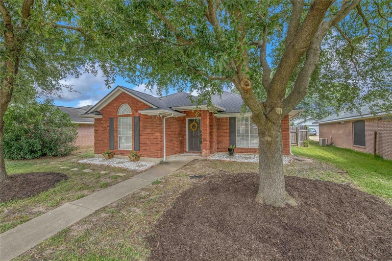 805 Azalea CT, College Station, TX 77840