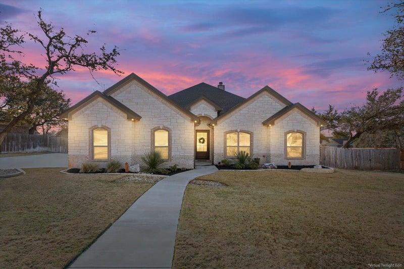 102 Rancho Del Lago LN, Belton, TX 76513