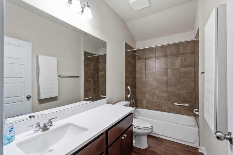 16512 Enamorado RD, Manor, TX 78653