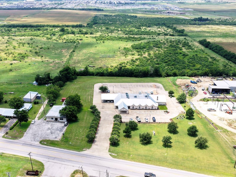 000 Hwy 95 Hw, Elgin, TX 78621
