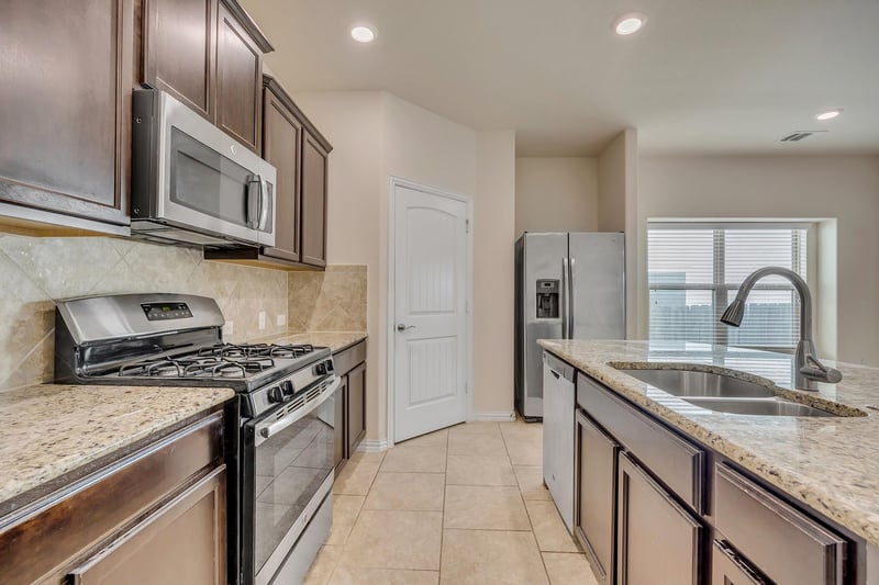 7212 Vail Ridge ST, Austin, TX 78744
