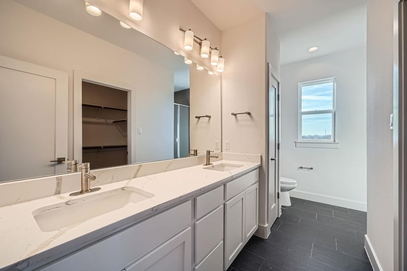 1531 Red Bud LN #26, Round Rock, TX 78665