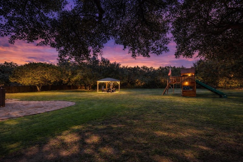 206 Campo Colinas DR, Bertram, TX 78605