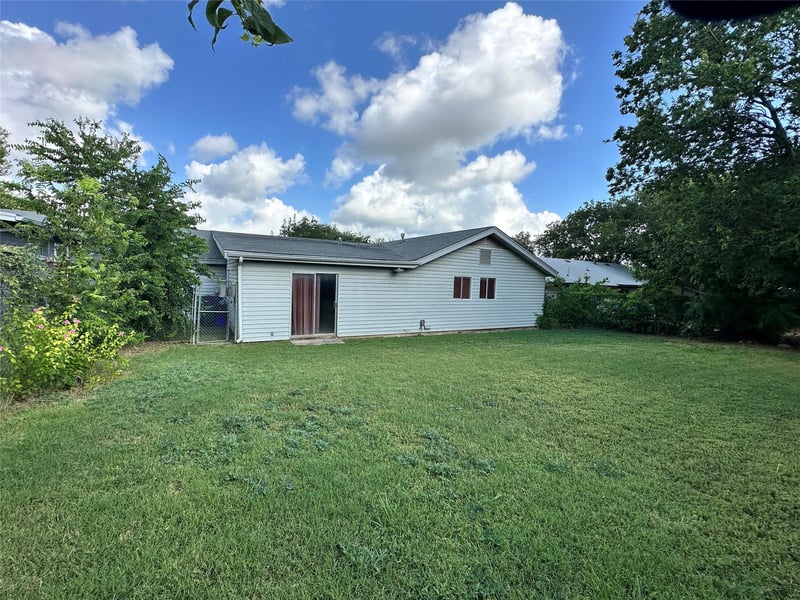 5813 Cedardale DR, Austin, TX 78745