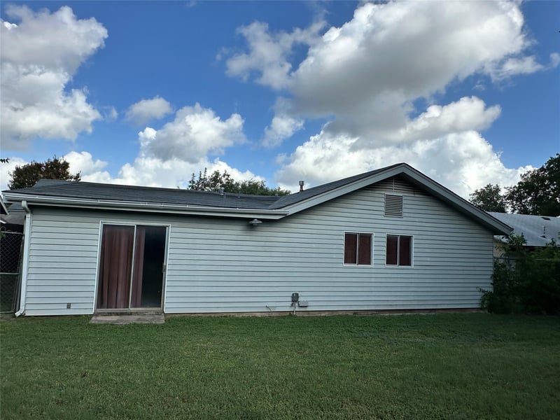 5813 Cedardale DR, Austin, TX 78745