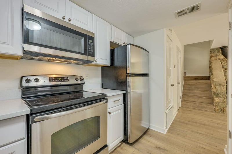 1208 Hollow Creek #105, Austin, TX 78704