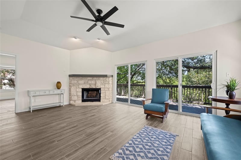 415 Hazeltine DR, Lakeway, TX 78734