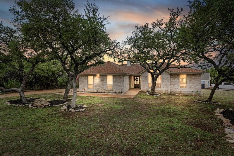 21105 Newport CV, Lago Vista, TX 78645