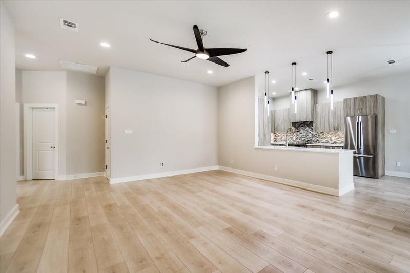 416 Hi CIR #B, Horseshoe Bay, TX 78657