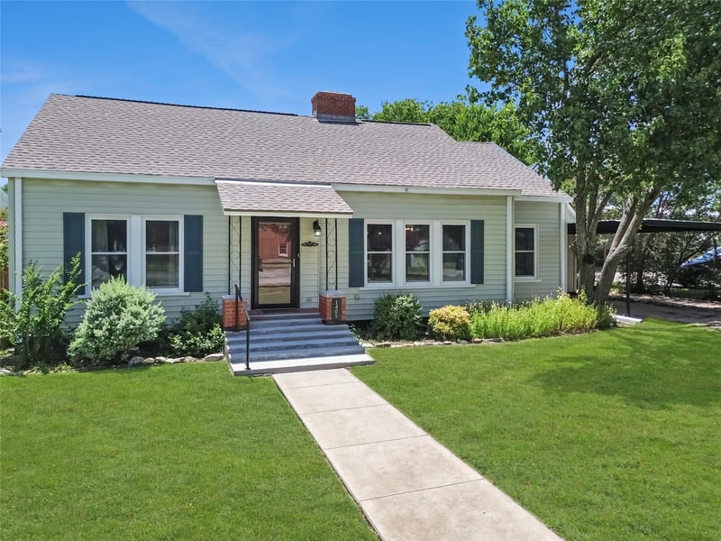 1405 Parker ST, Goldthwaite, TX 76844