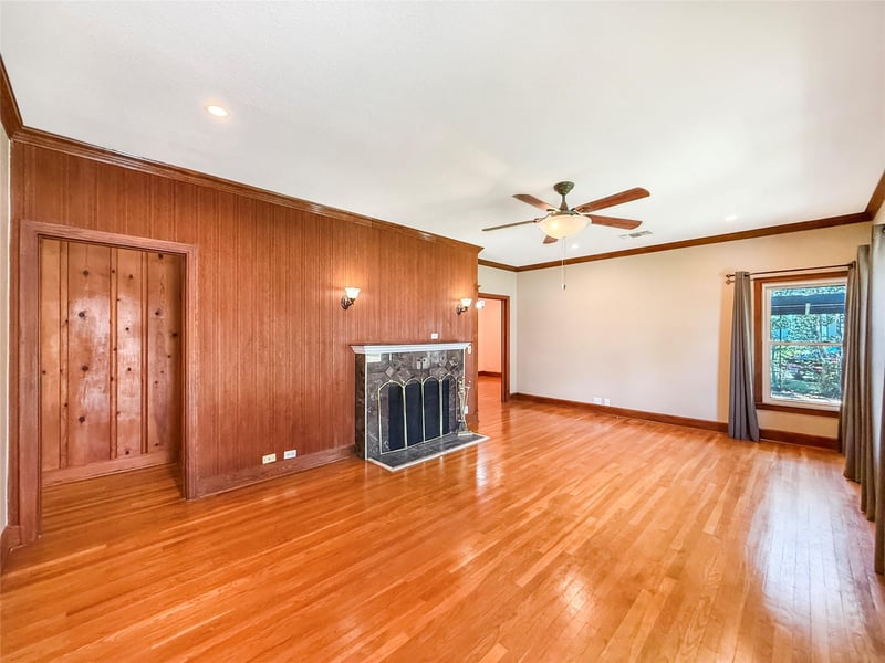 1405 Parker ST, Goldthwaite, TX 76844